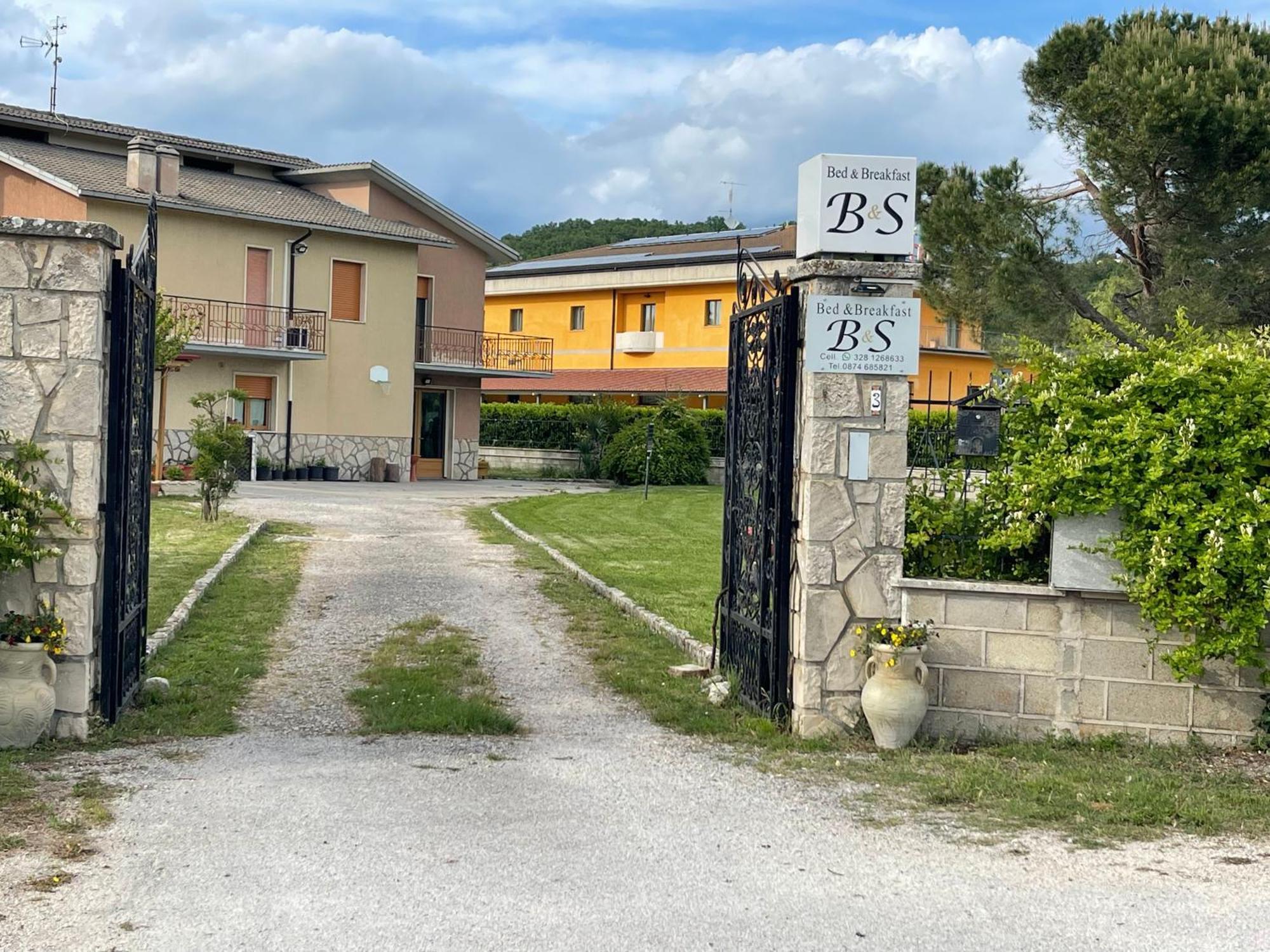 B&S Bed & Breakfast Vinchiaturo Екстериор снимка