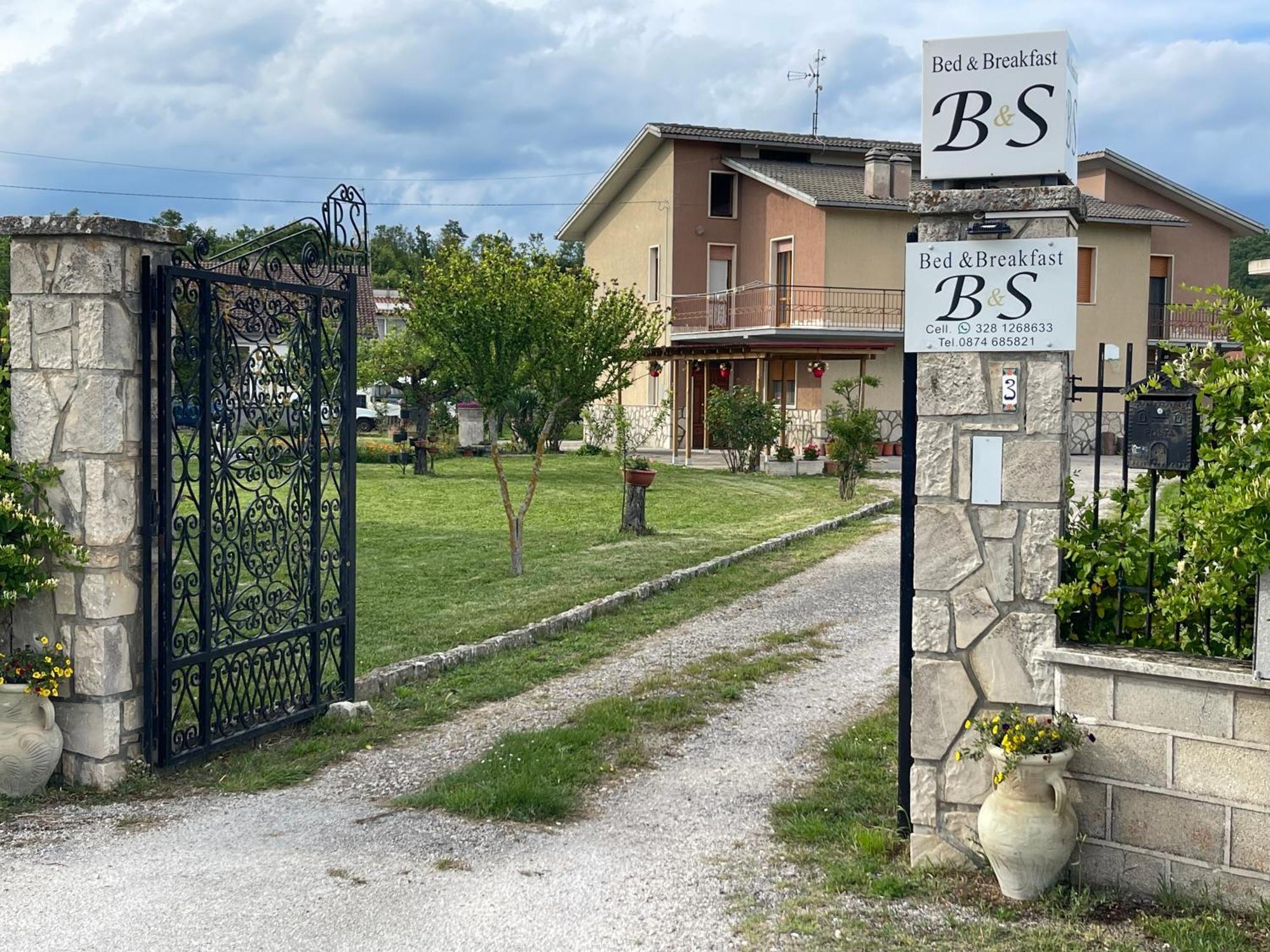 B&S Bed & Breakfast Vinchiaturo Екстериор снимка