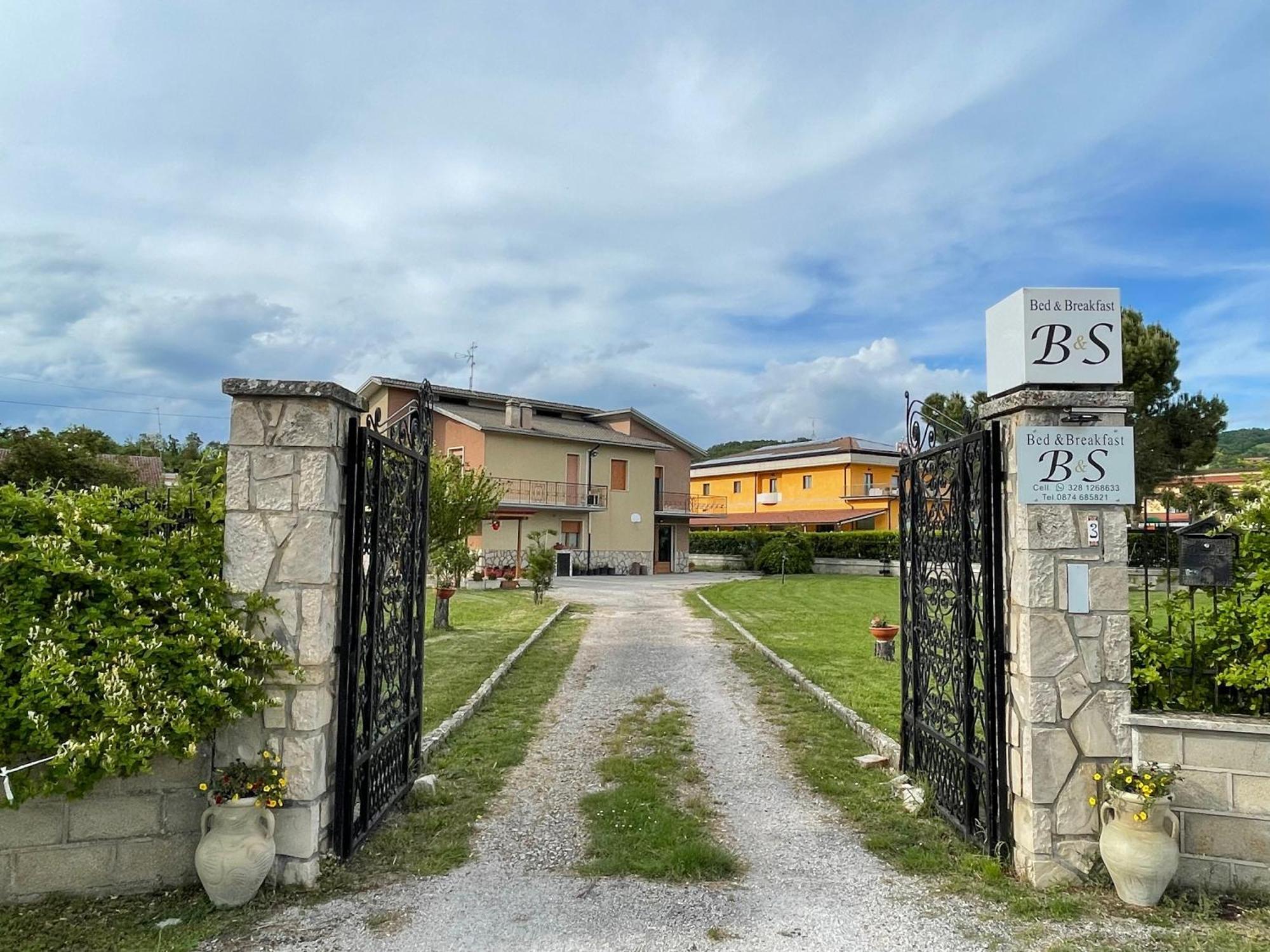 B&S Bed & Breakfast Vinchiaturo Екстериор снимка